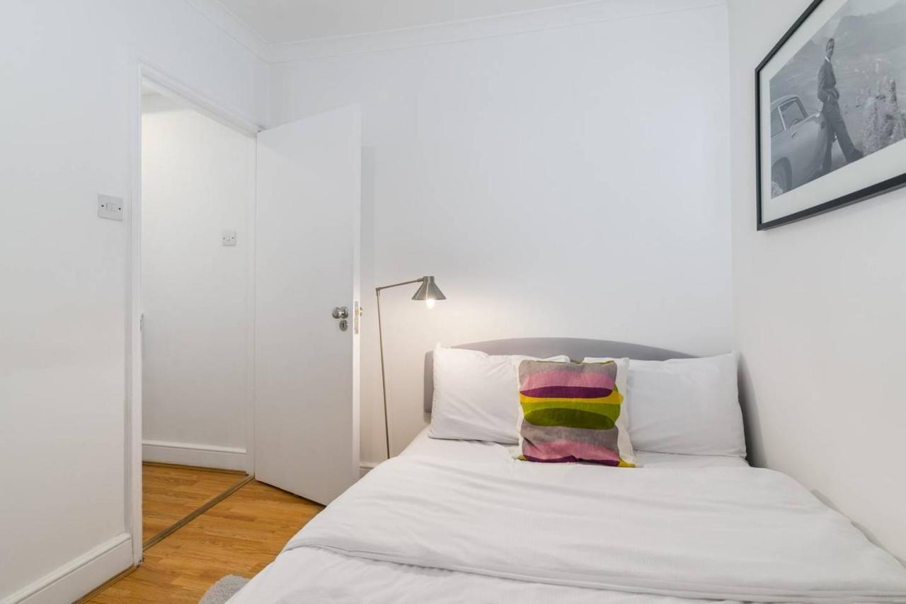 2Br Spacious Flat In West Kensington Fits 6! London Bagian luar foto